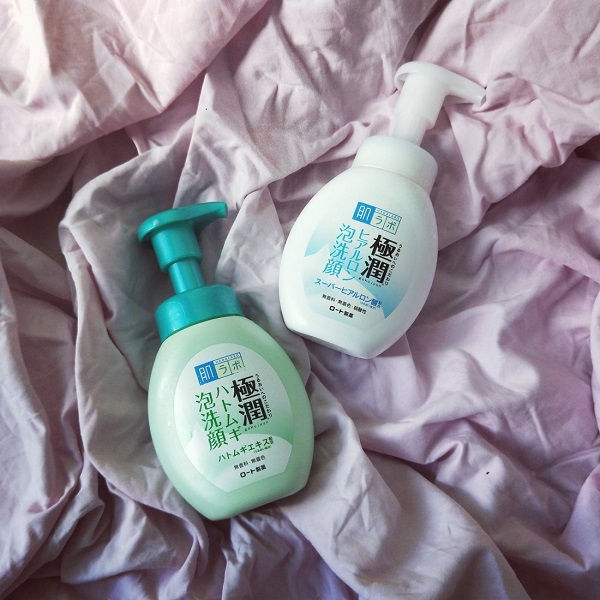 Sữa rửa mặt Hadalabo trắng và xanh nội địa Nhật