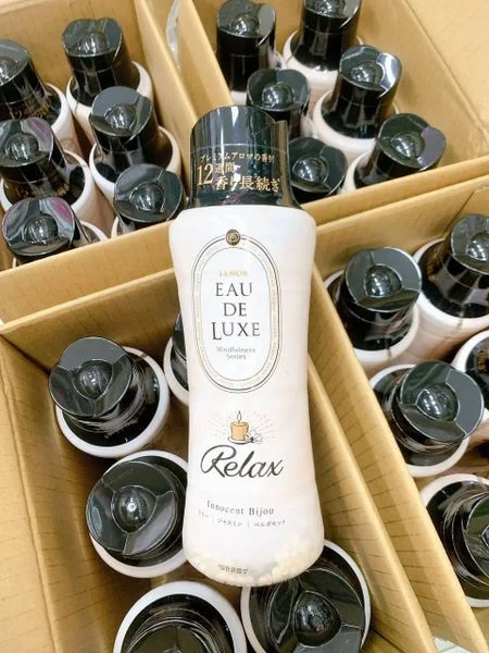 Viên Xả Vải Hương Nước Hoa Lenor Eau De Luxe Relax Nhật Bản (520g)